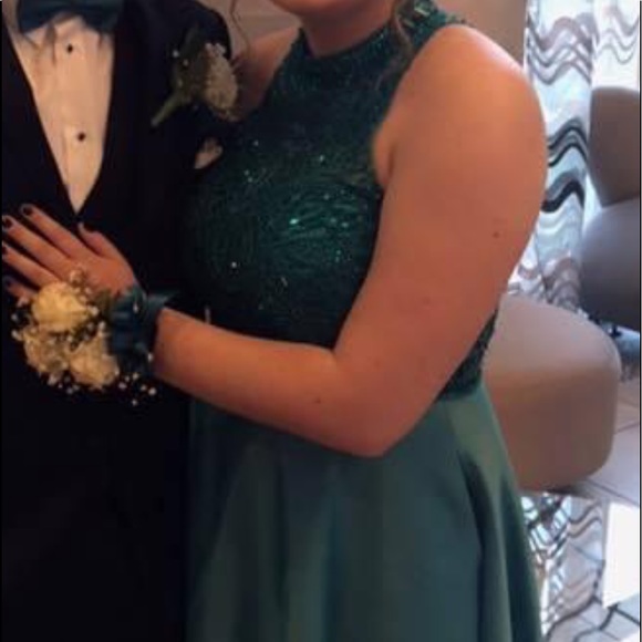 Prom dress - Picture 3 of 7